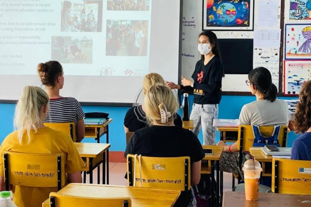 Teacher training for foreigners